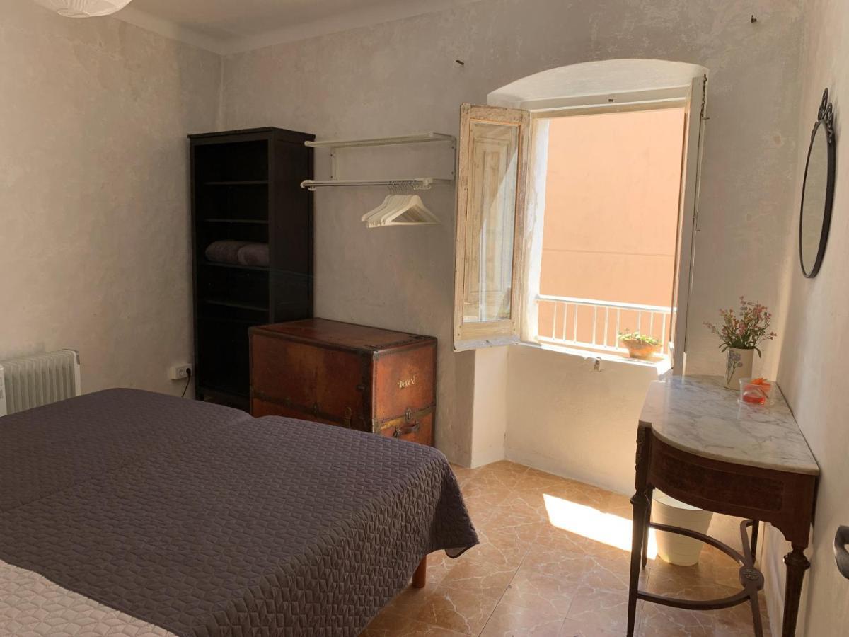 Notaria-Apartamento Y Estudio En Casco Antiguo, Al Lado De Playa, Rambla Y Monasterio, Con Acceso A Terraza Ajardinada Sant Feliu de Guíxols Buitenkant foto