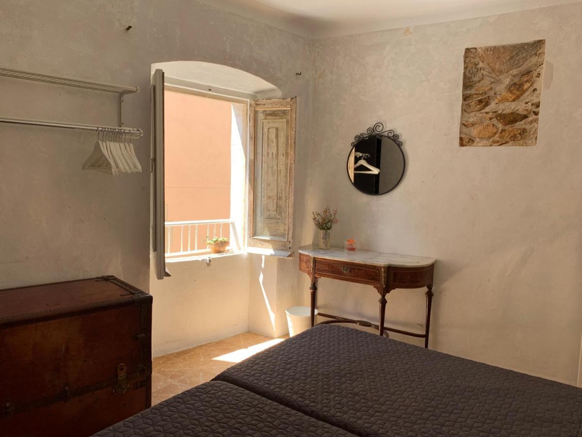 Notaria-Apartamento Y Estudio En Casco Antiguo, Al Lado De Playa, Rambla Y Monasterio, Con Acceso A Terraza Ajardinada Sant Feliu de Guíxols Buitenkant foto