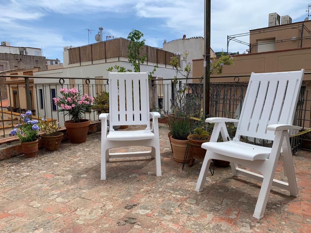 Notaria-Apartamento Y Estudio En Casco Antiguo, Al Lado De Playa, Rambla Y Monasterio, Con Acceso A Terraza Ajardinada Sant Feliu de Guíxols Buitenkant foto