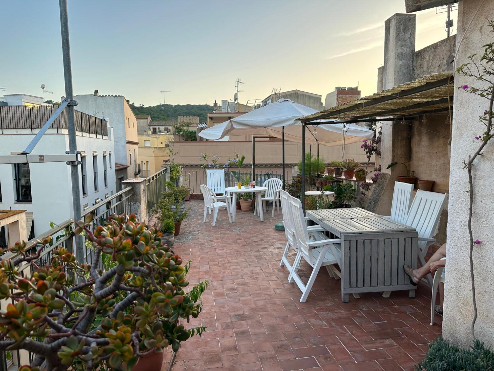 Notaria-Apartamento Y Estudio En Casco Antiguo, Al Lado De Playa, Rambla Y Monasterio, Con Acceso A Terraza Ajardinada Sant Feliu de Guíxols Buitenkant foto