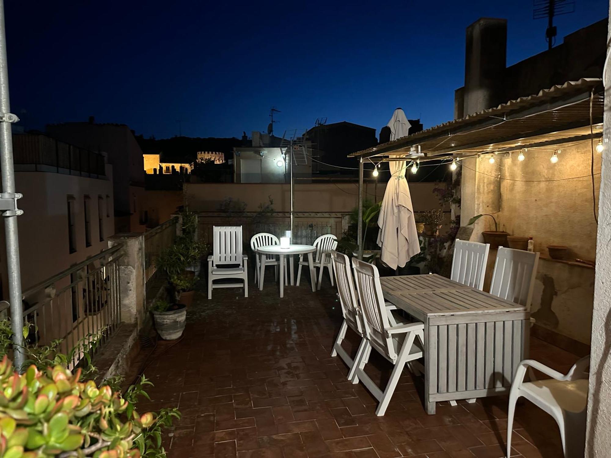 Notaria-Apartamento Y Estudio En Casco Antiguo, Al Lado De Playa, Rambla Y Monasterio, Con Acceso A Terraza Ajardinada Sant Feliu de Guíxols Buitenkant foto