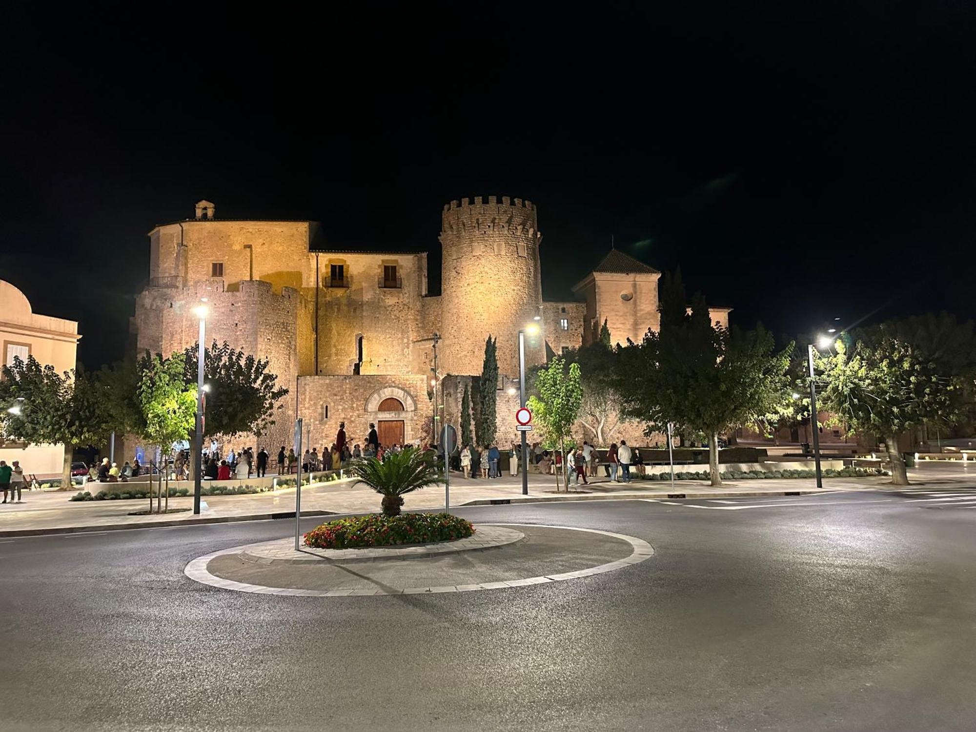 Notaria-Apartamento Y Estudio En Casco Antiguo, Al Lado De Playa, Rambla Y Monasterio, Con Acceso A Terraza Ajardinada Sant Feliu de Guíxols Buitenkant foto