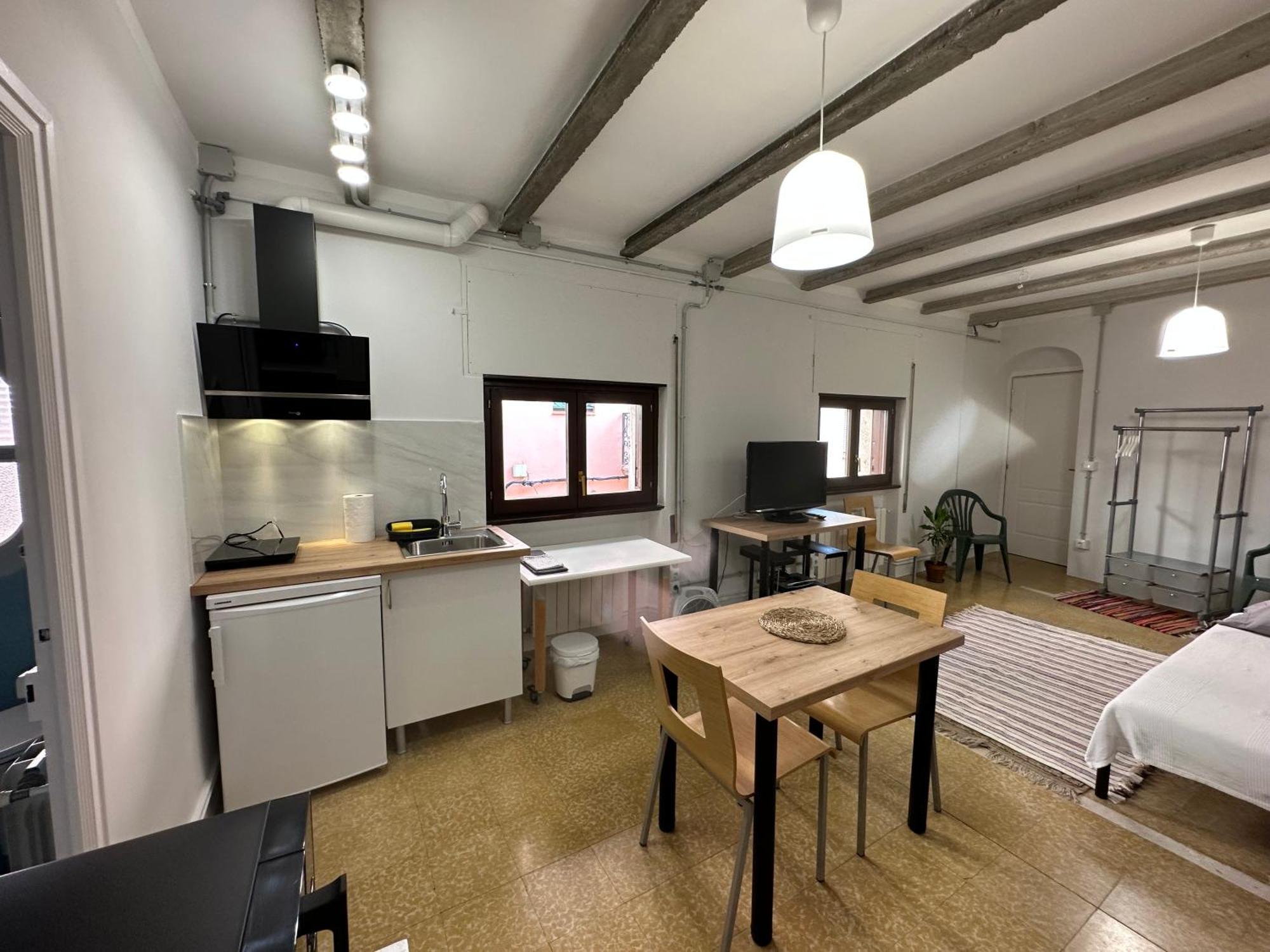 Notaria-Apartamento Y Estudio En Casco Antiguo, Al Lado De Playa, Rambla Y Monasterio, Con Acceso A Terraza Ajardinada Sant Feliu de Guíxols Buitenkant foto