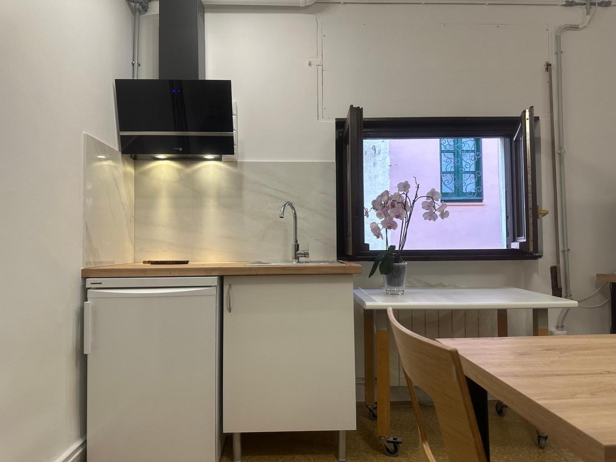 Notaria-Apartamento Y Estudio En Casco Antiguo, Al Lado De Playa, Rambla Y Monasterio, Con Acceso A Terraza Ajardinada Sant Feliu de Guíxols Buitenkant foto