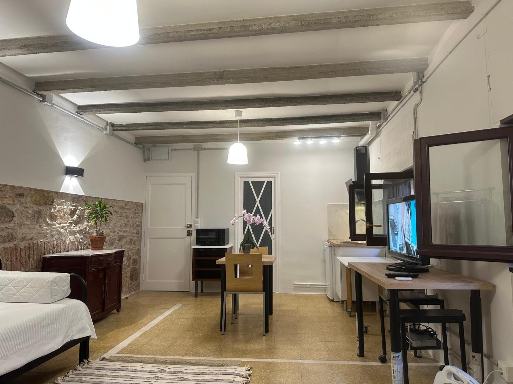 Notaria-Apartamento Y Estudio En Casco Antiguo, Al Lado De Playa, Rambla Y Monasterio, Con Acceso A Terraza Ajardinada Sant Feliu de Guíxols Buitenkant foto